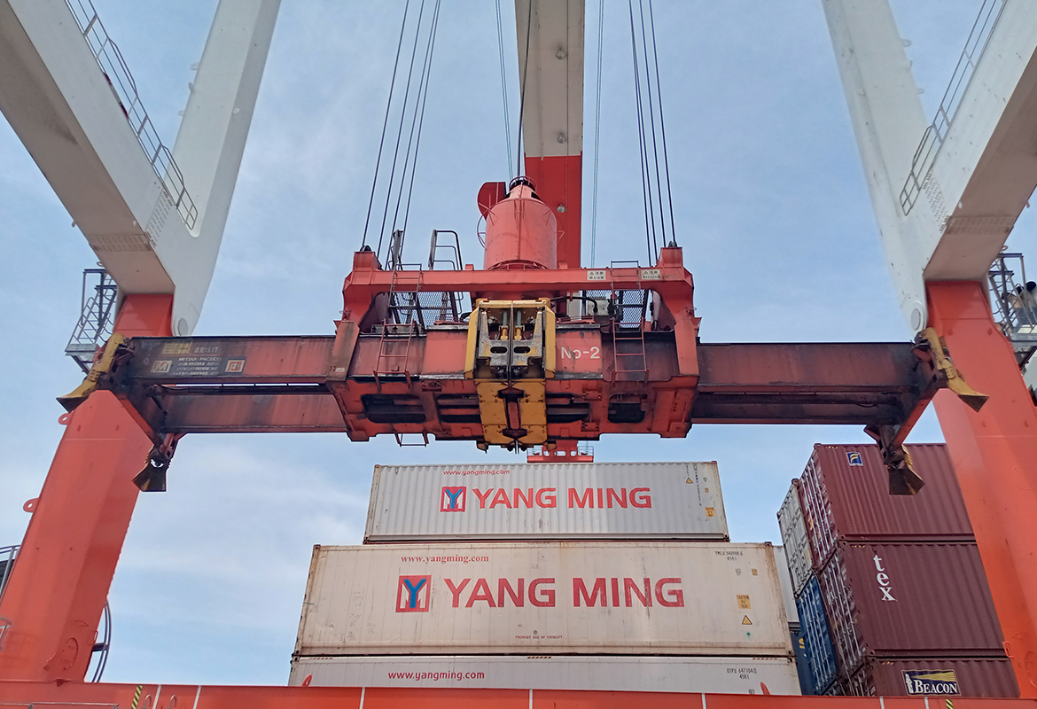 港湾荷役業